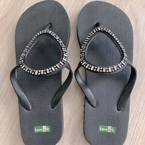 Sanuk gemstone flip flops
